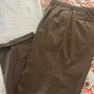 Alan Flusser Elegant Golf  pants gently used in excellent condition size 36/32